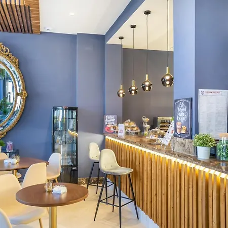 Plaza (adults Only) Hotel 4*