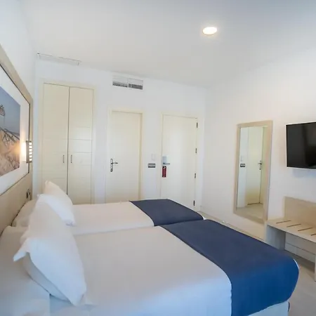 Hotel Plaza 4*