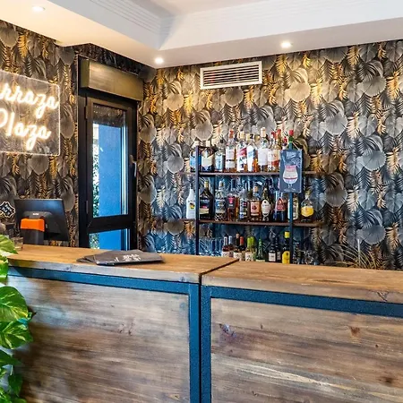 מלון Plaza (adults Only) 4*